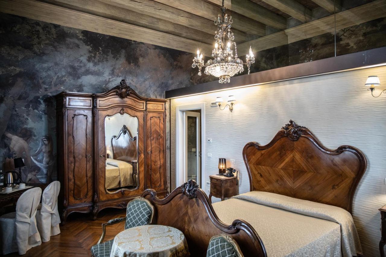Relais Castello Bevilacqua Exteriör bild