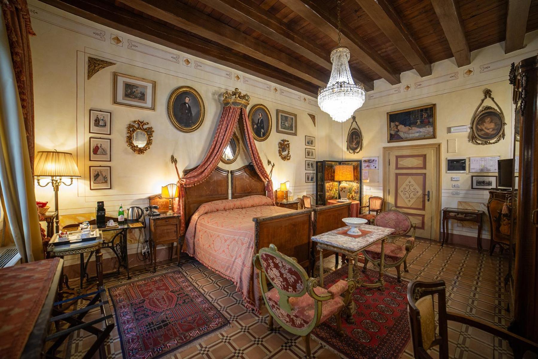 Relais Castello Bevilacqua Exteriör bild