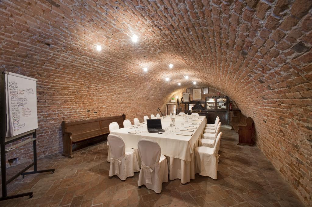 Relais Castello Bevilacqua Exteriör bild